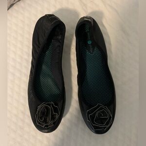 Lindsay Phillips Black Women's Ballet Flats